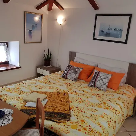 Noemi Apartman *