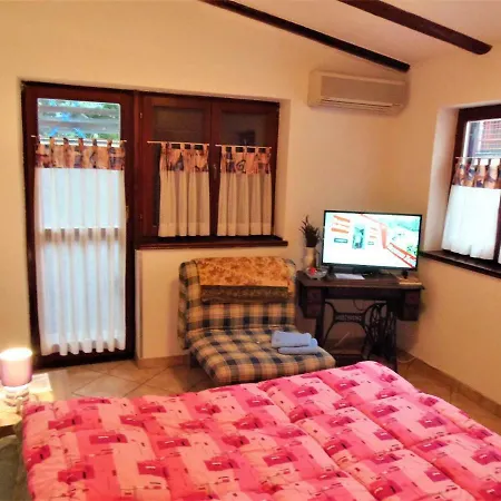 Noemi Apartment *
