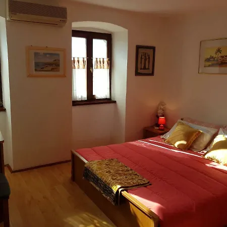 Noemi Apartment
