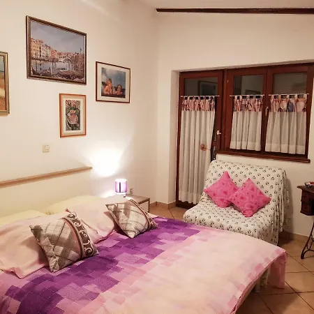 Noemi Apartment